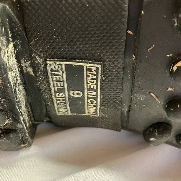 Sturdy Camo Steel Shank Boots - Picture 6 of 11